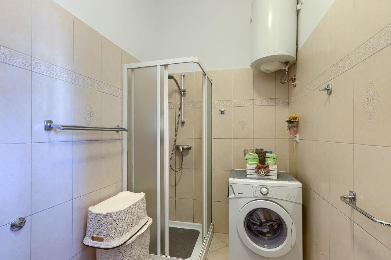Aida Pula Apartment מראה חיצוני תמונה